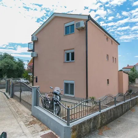 アパート 11748a *