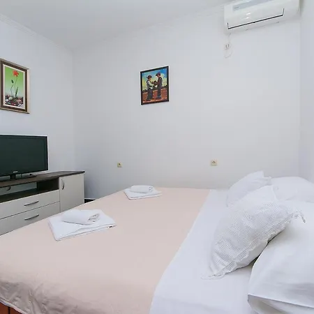 11748a Apartment Podaca